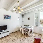 2 Bedroom Pet Friendly In Oradour-Fanais