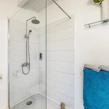 2 Bedroom Cozy In Oradour-Fanais