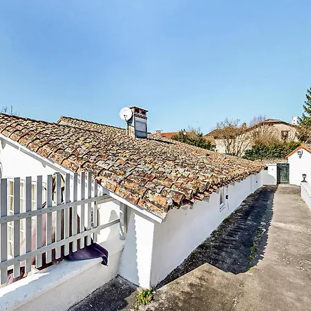2 Bedroom Pet Friendly In * Oradour-Fanais